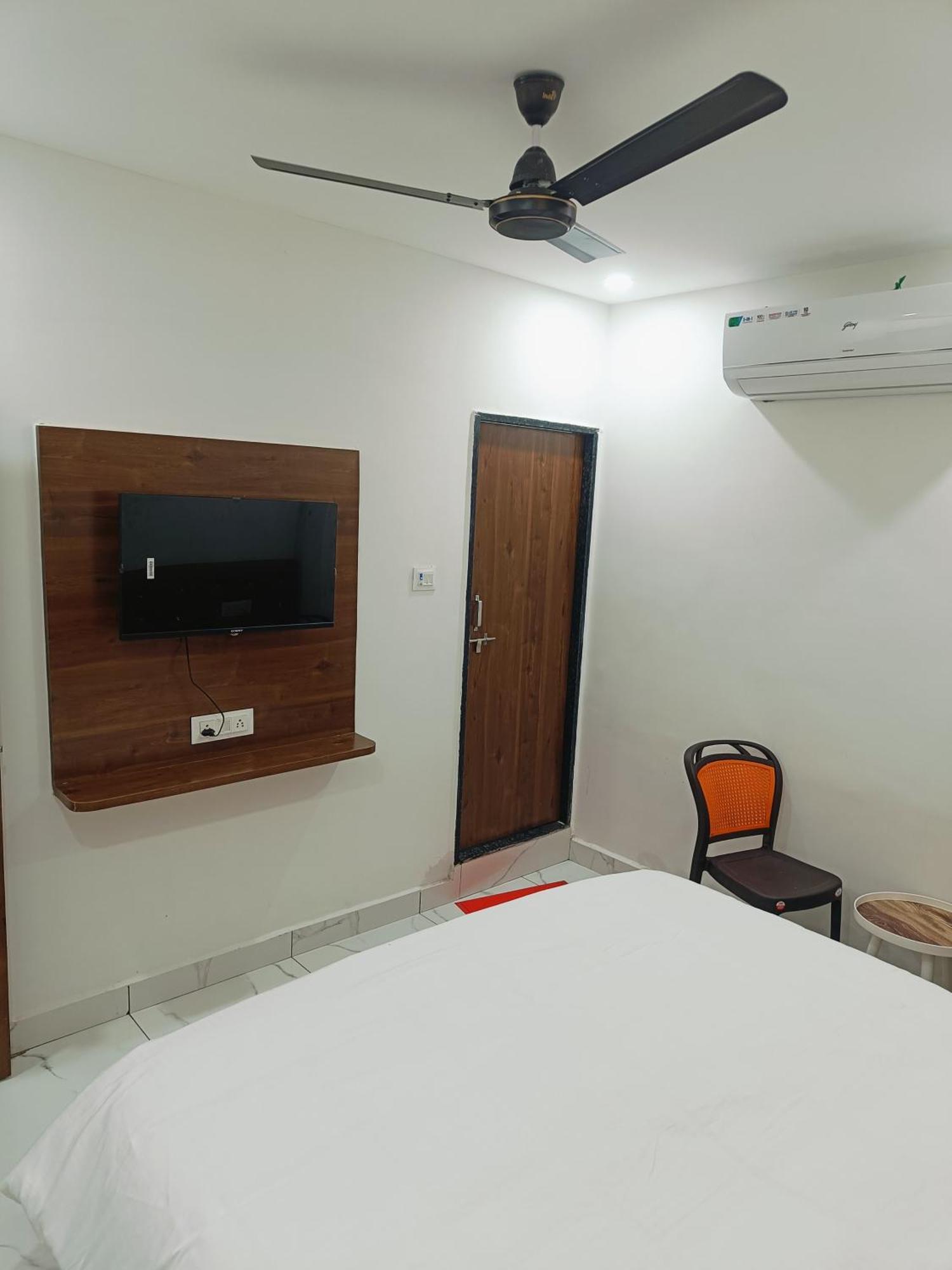 Hotel Shree Kedar Palace Удджайн Екстер'єр фото